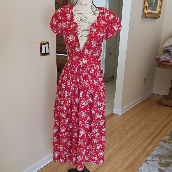 Laura Ashley Dresses & Skirts - Vintage Laura Ashley Prairie Floral Red Midi Dress Size 6 100% Cotton